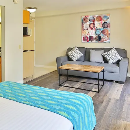 City View Studio With Pool Access In Aloha Surf!